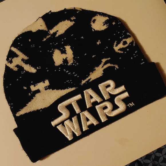 Star Wars Beanie - Picture 5 of 5